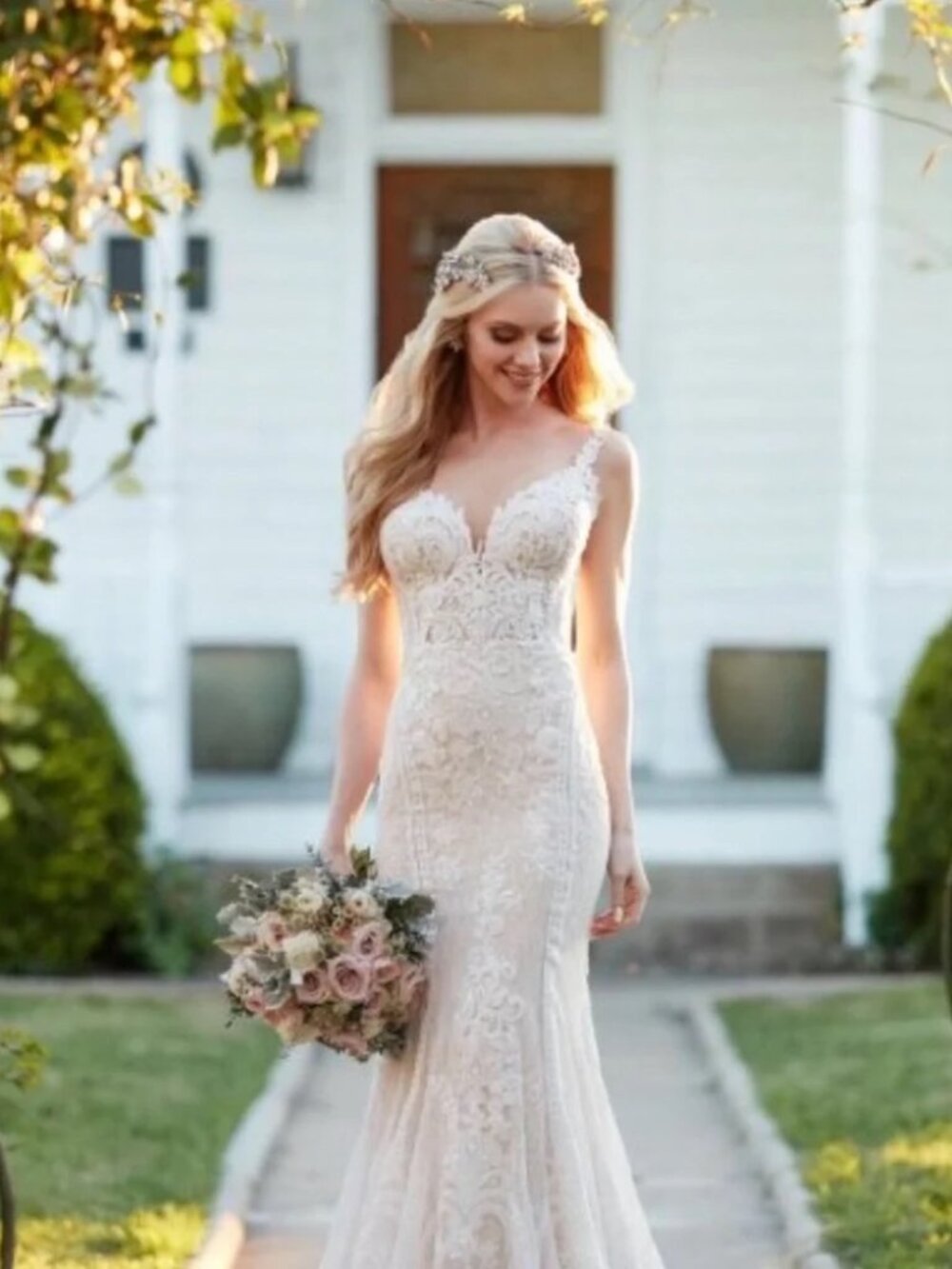 Martina Liana 905 Lace Fit & Flare Wedding Dress Size 10